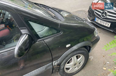 Минивэн Opel Zafira 2000 в 