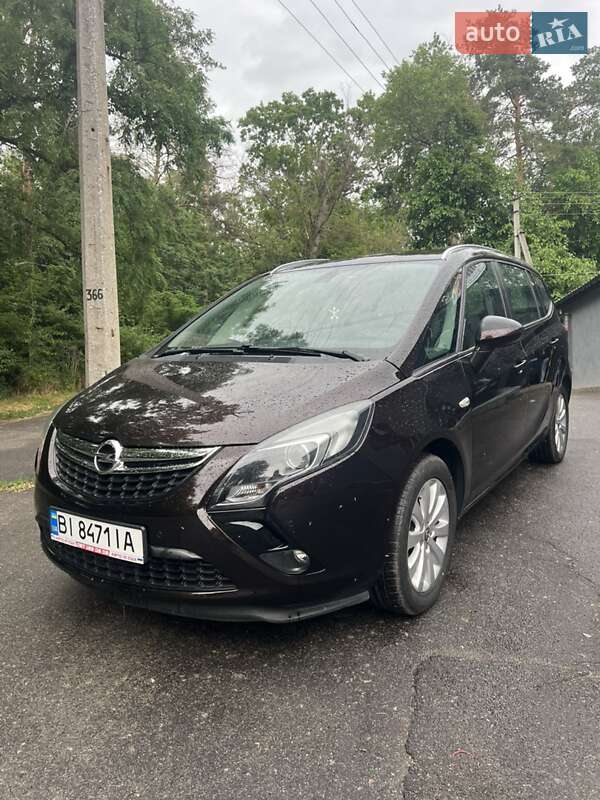 Opel Zafira 2012
