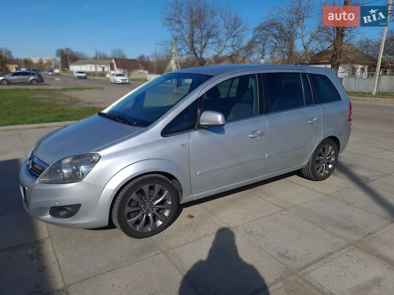 Мінівен Opel Zafira 2011 в Лисянці