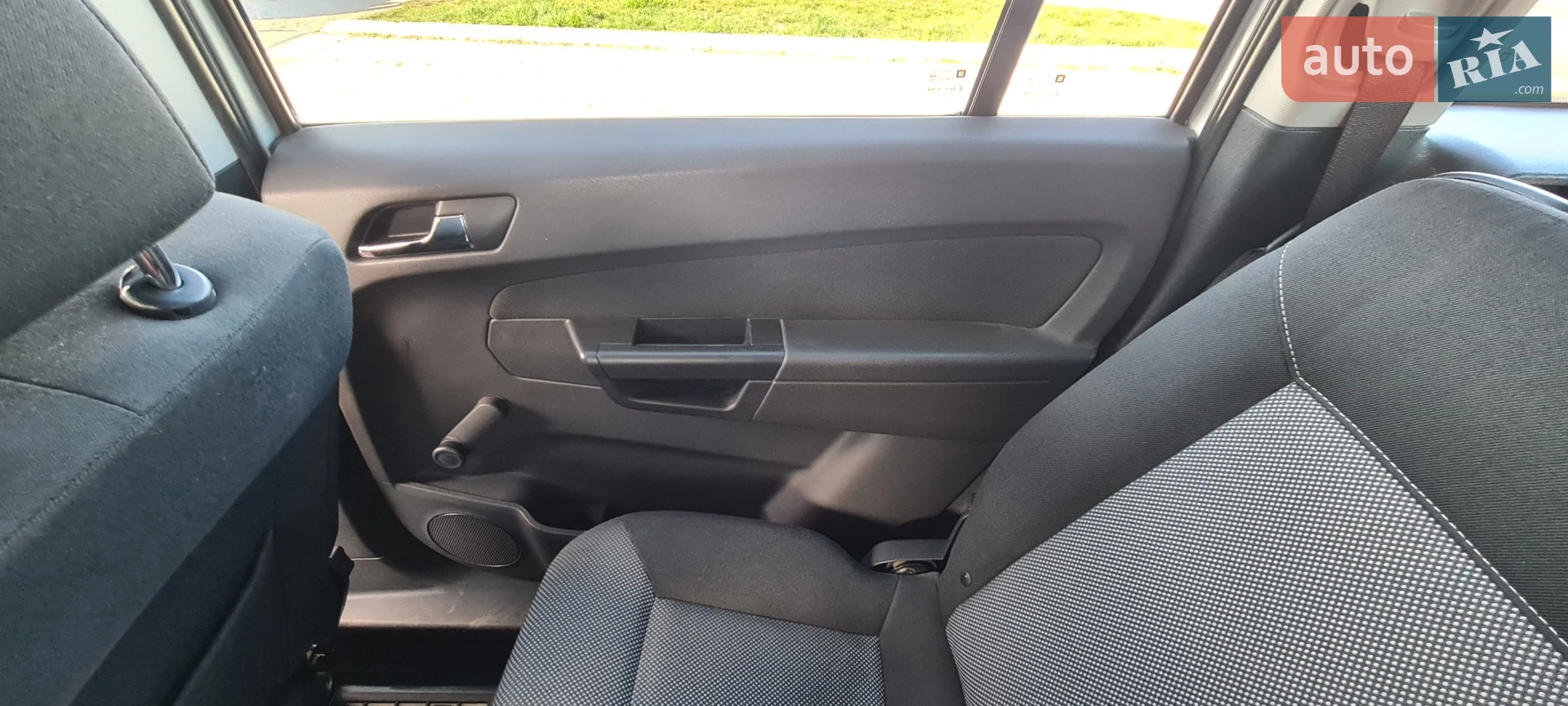 2011 Opel Zafira - мініатюра 32