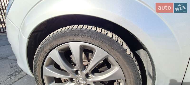 Мінівен Opel Zafira 2011 в Лисянці