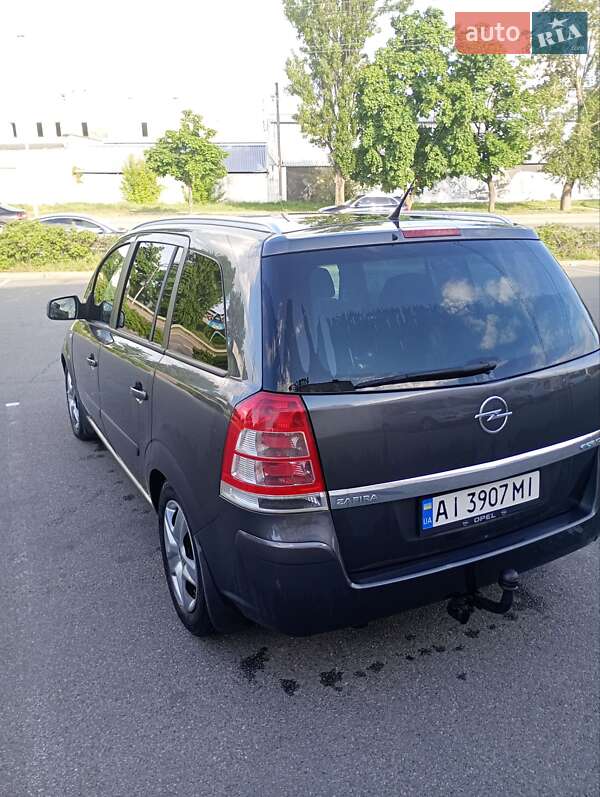 Минивэн Opel Zafira 2010 в Вышгороде