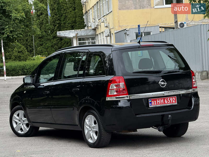 Минивэн Opel Zafira 2014 в Белой Церкви