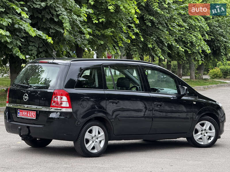 Минивэн Opel Zafira 2014 в Белой Церкви