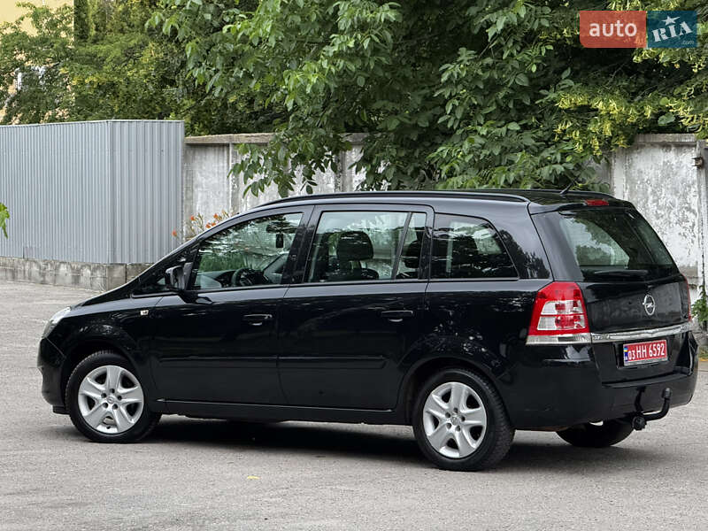 Минивэн Opel Zafira 2014 в Белой Церкви