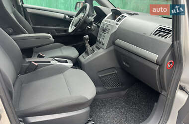 Минивэн Opel Zafira 2009 в 