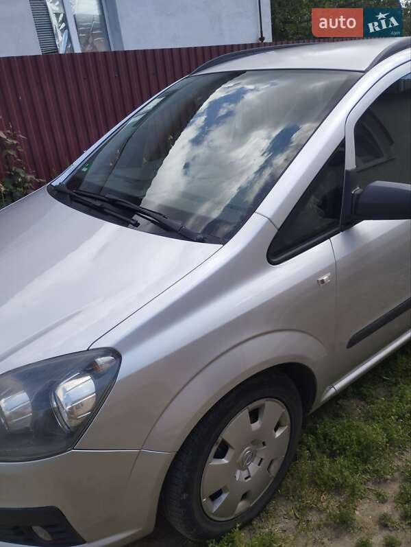 Мінівен Opel Zafira 2006 в Старокостянтинові