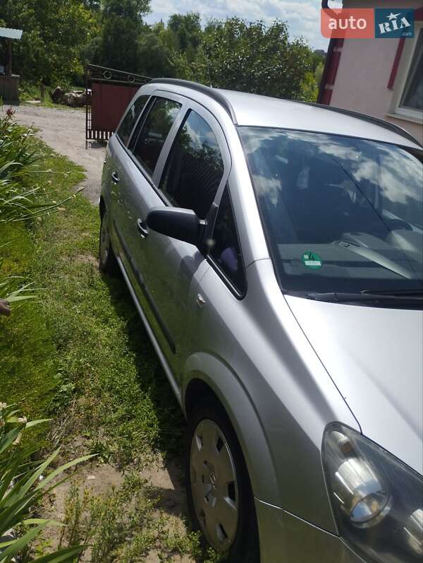 Мінівен Opel Zafira 2006 в Старокостянтинові