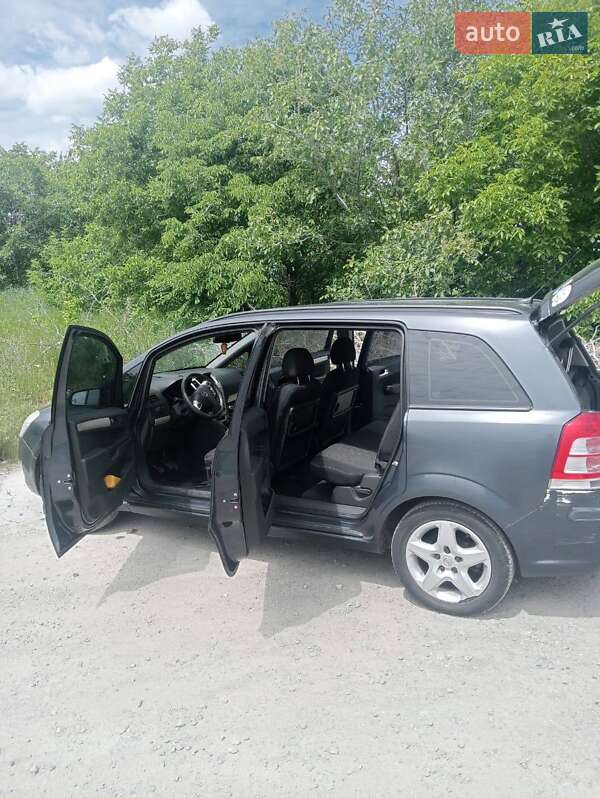 Мінівен Opel Zafira 2008 в Здолбуніві
