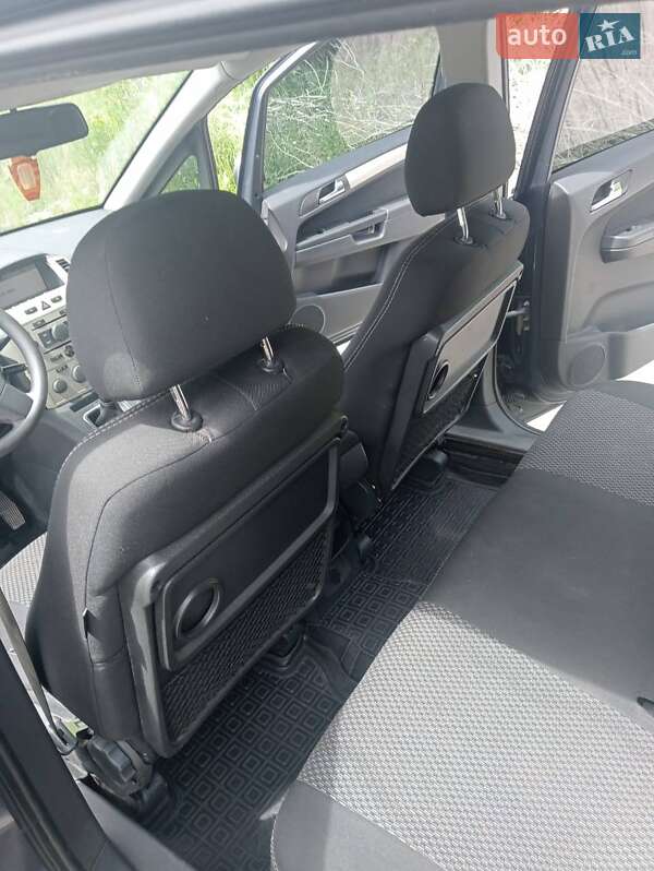 Мінівен Opel Zafira 2008 в Здолбуніві