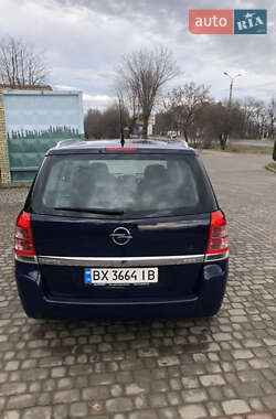 Минивэн Opel Zafira 2012 в 