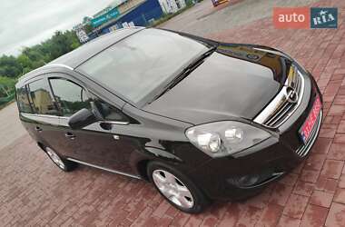 Мінівен Opel Zafira 2011 в Луцьку