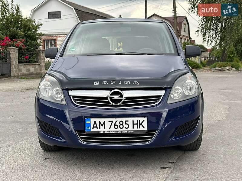 Минивэн Opel Zafira 2011 в Звягеле