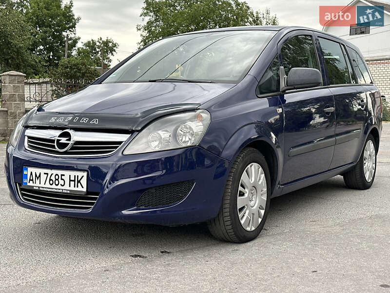 Мінівен Opel Zafira 2011 в 