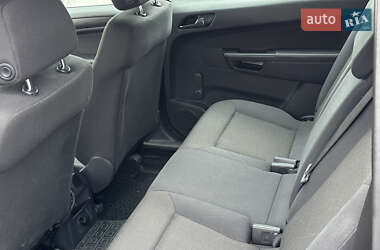 Мінівен Opel Zafira 2011 в 