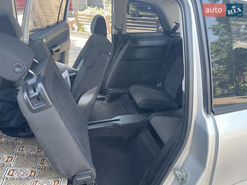 Минивэн Opel Zafira 2013 в Виннице