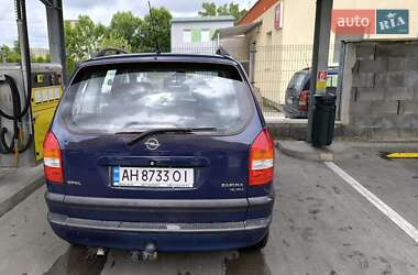 Минивэн Opel Zafira 2000 в Ужгороде