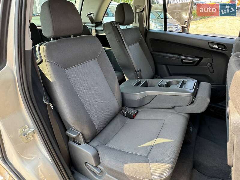 Минивэн Opel Zafira 2009 в Киеве