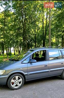 Мінівен Opel Zafira 2004 в Києві