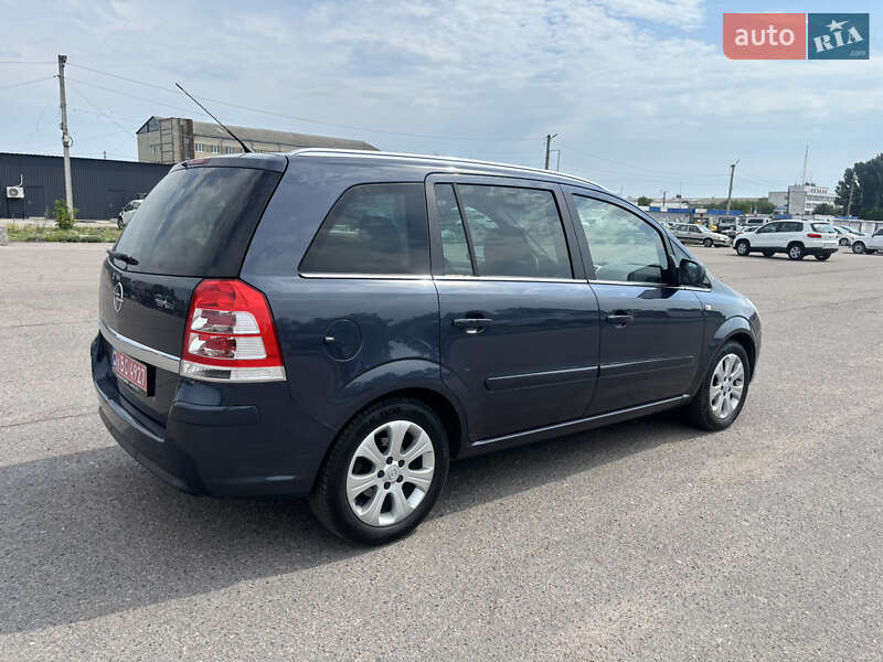 Минивэн Opel Zafira 2010 в Белой Церкви