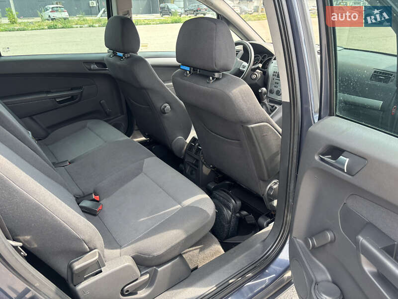 Минивэн Opel Zafira 2010 в Белой Церкви