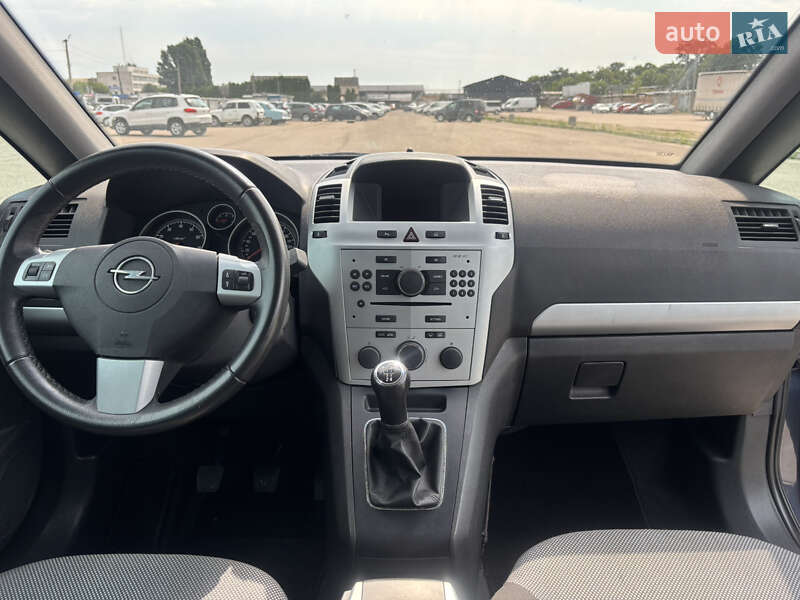 Минивэн Opel Zafira 2010 в Белой Церкви