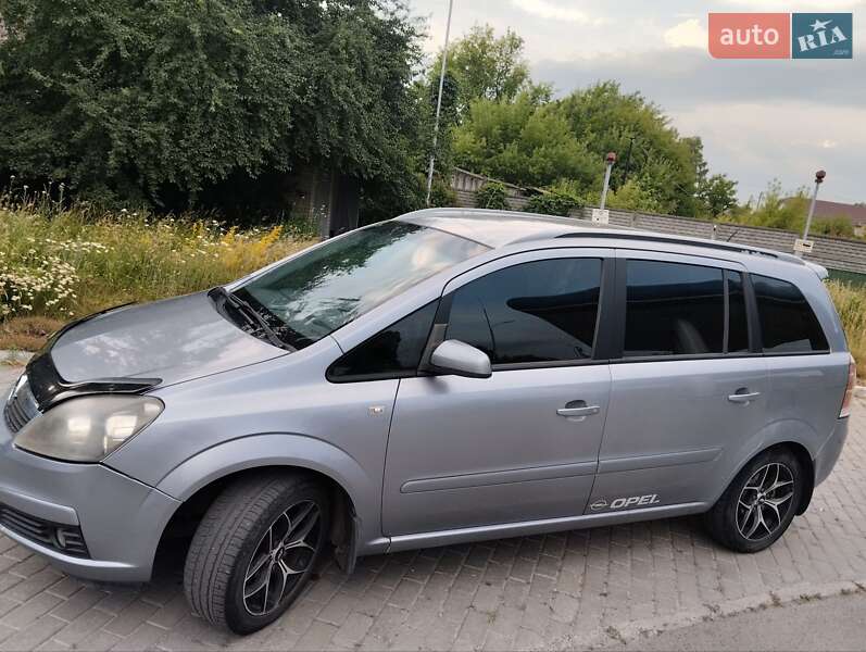 Минивэн Opel Zafira 2007 в Жашкове