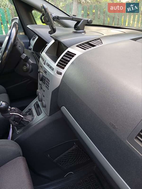 Мінівен Opel Zafira 2009 в Полонному
