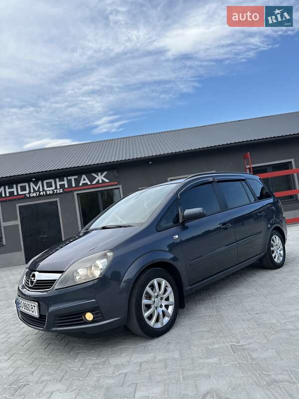Минивэн Opel Zafira 2007 в Надворной