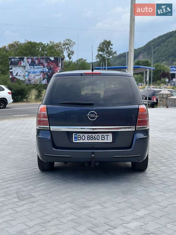 Минивэн Opel Zafira 2007 в Надворной