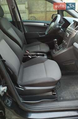 Минивэн Opel Zafira 2006 в 