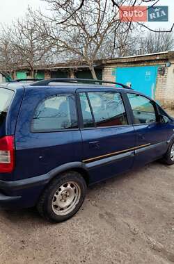 Минивэн Opel Zafira 2004 в 
