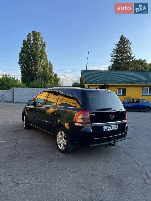Минивэн Opel Zafira 2009 в Черкассах
