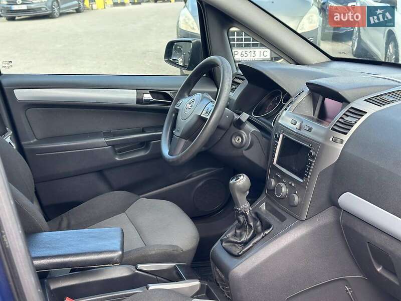 Минивэн Opel Zafira 2006 в Львове