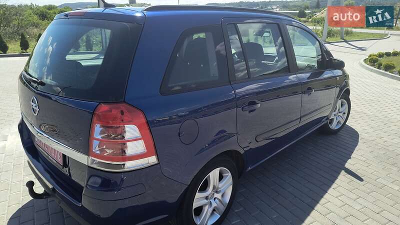 Минивэн Opel Zafira 2008 в Золочеве