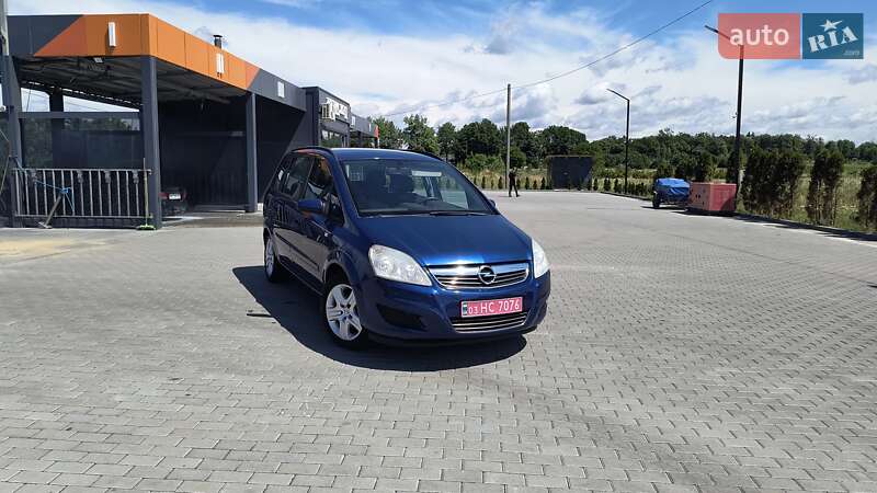 Минивэн Opel Zafira 2008 в Золочеве