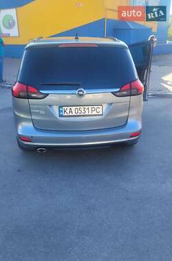 Минивэн Opel Zafira 2013 в 