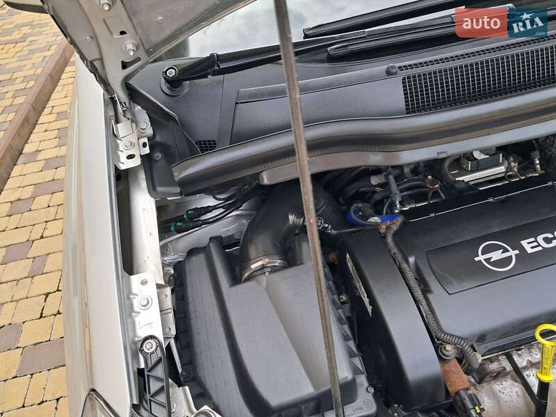 Минивэн Opel Zafira 2008 в Могилев-Подольске