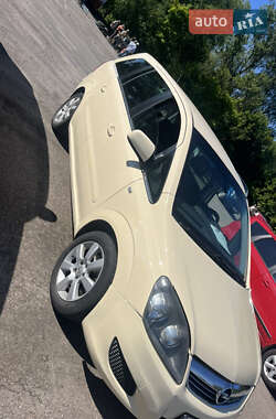 Opel Zafira 2010 Opel Zafira 2010