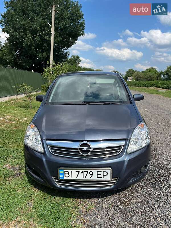 Минивэн Opel Zafira 2008 в Миргороде