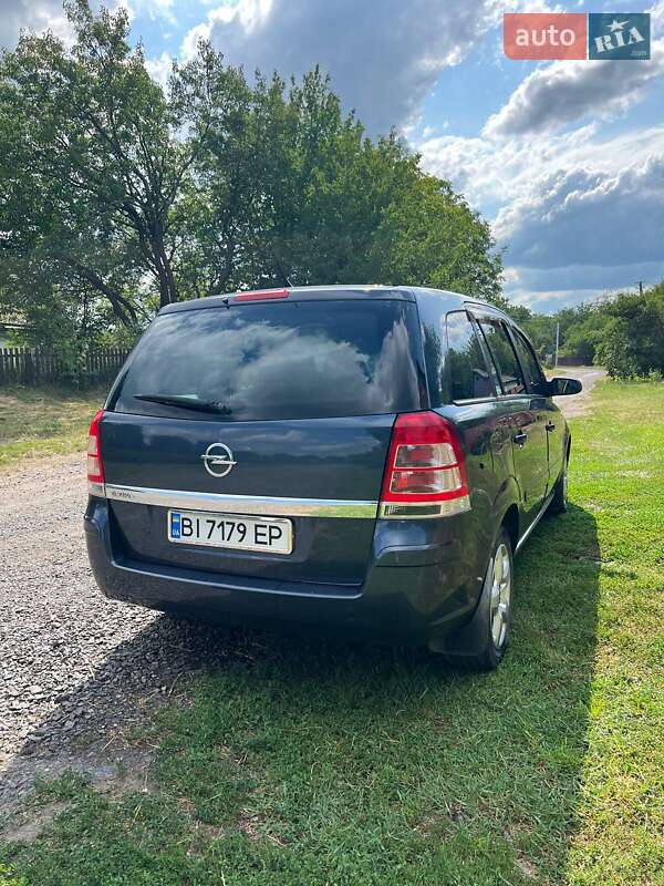 Минивэн Opel Zafira 2008 в Миргороде