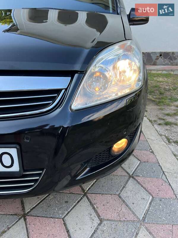 Минивэн Opel Zafira 2010 в Коломые