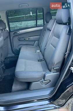 Минивэн Opel Zafira 2010 в 