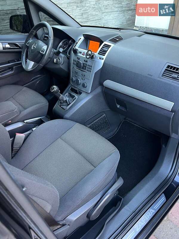 Минивэн Opel Zafira 2010 в Коломые