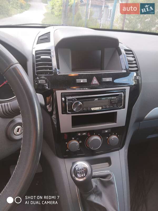 Мінівен Opel Zafira 2011 в Острозі