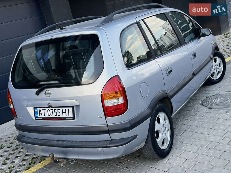 Минивэн Opel Zafira 2002 в Ивано-Франковске
