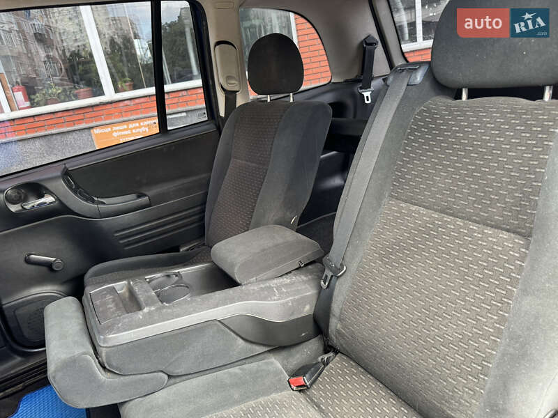 Минивэн Opel Zafira 2005 в Киеве