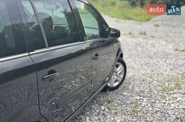 Минивэн Opel Zafira 2011 в 