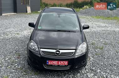 Минивэн Opel Zafira 2011 в 
