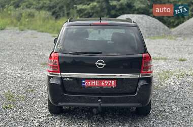 Минивэн Opel Zafira 2011 в 